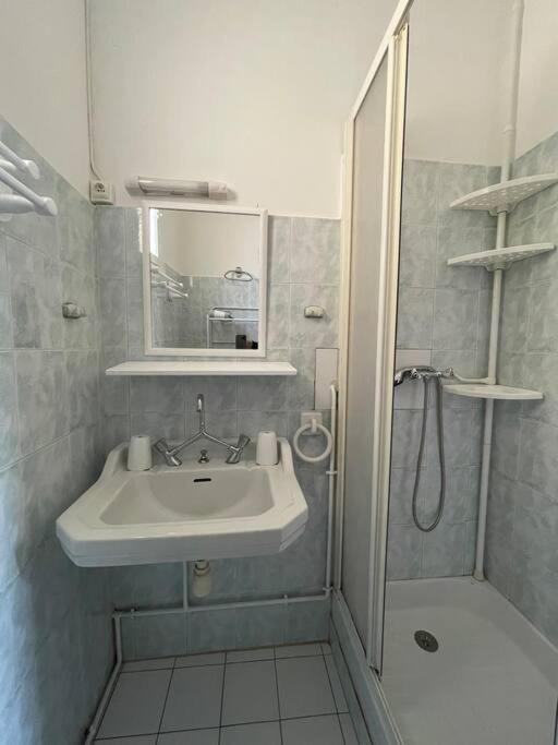 Apartament T2 Dans Le Vieil Antibes Zewnętrze zdjęcie